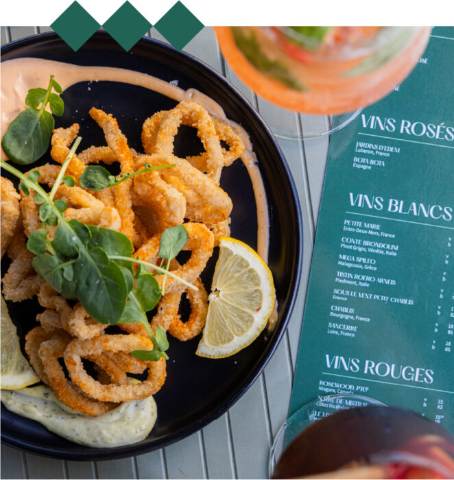 Café Eden Rive Nord restaurant - Calmars frits avec carte des vins et cocktail